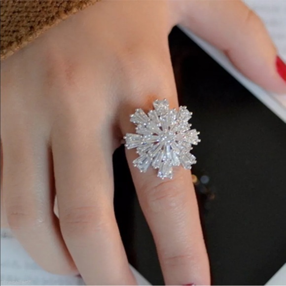 925 Sterling Silver CZ Ring - Picture 1 of 3